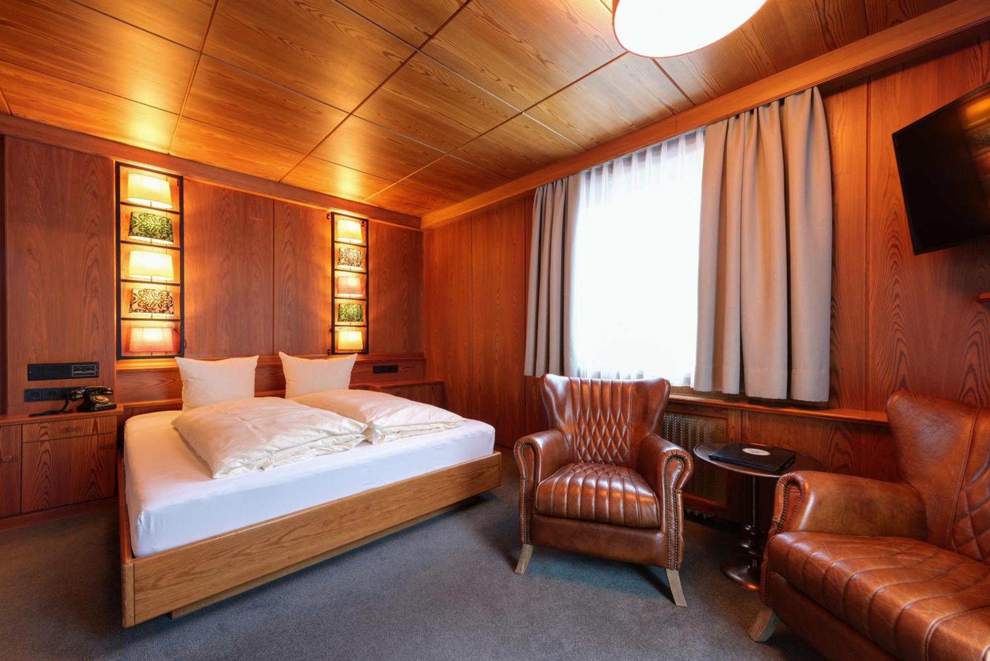 Hotel Pension Kirchplatz Sankt Anton am Arlberg Szoba fotó